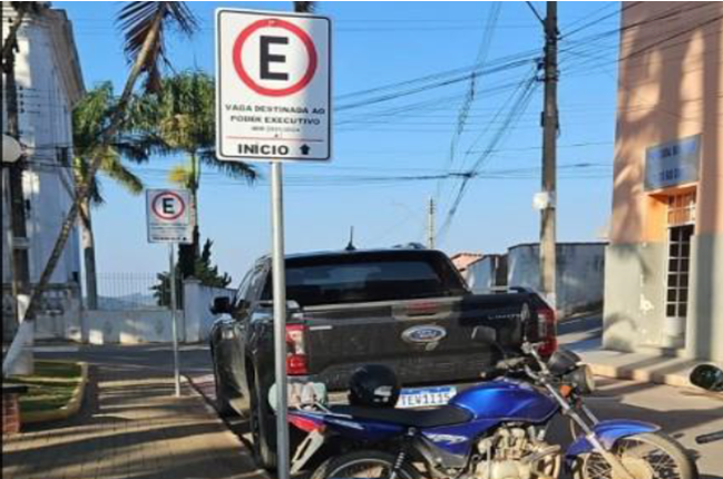 Alto Rio Doce - ACP - placa estacionamento.png
