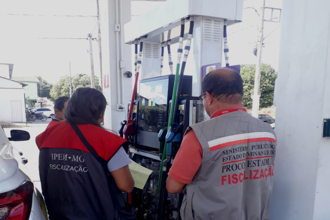 NOTICIA_pirapora_ fisc_combustivel.jpg
