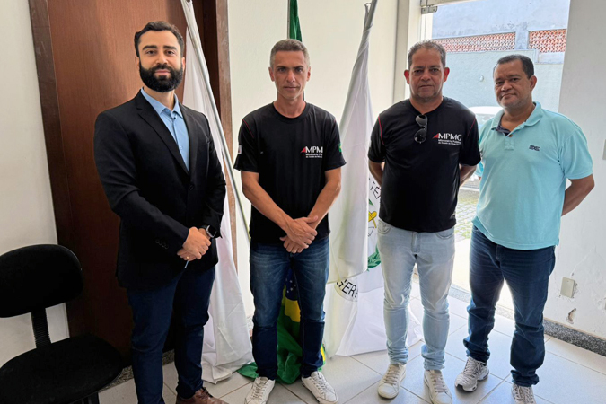 almenara fiscalizacao postos noticia.jpg