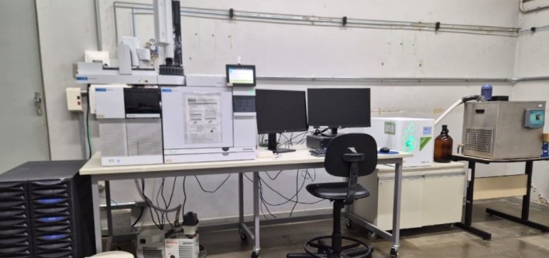Acervo IMA - Sistema CG-MS-MS - Laboratorio de Analises de Residuos de Agrotoxicos.jpeg