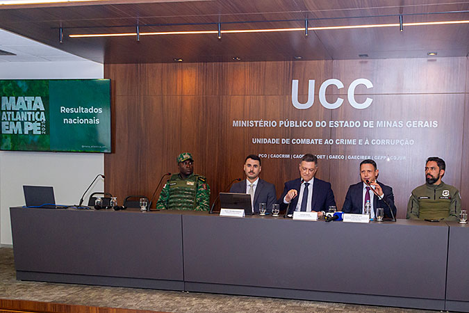 NOTICIA01_coletiva_mata_atlantica_em_pe_Eric-Bezerra_IMG_0832.jpg