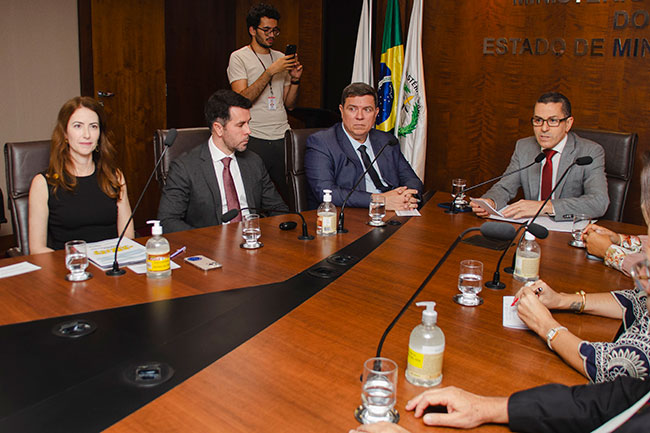 NOTICIA_lancamento_crescer_juntos_DSC_3549.jpg