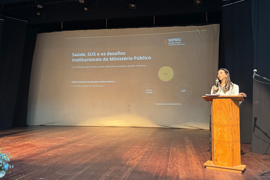 260814-conferencia-saude-sabara-1.jpg