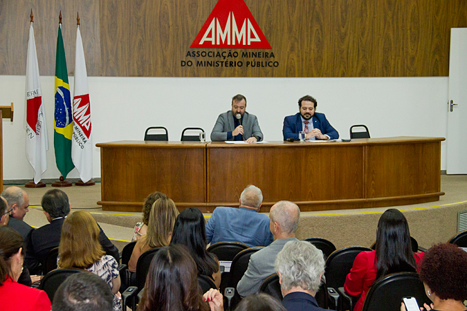 NOTICIA04_congr_est_trib_superioresEric_Bezerra_IMG_0023.jpg