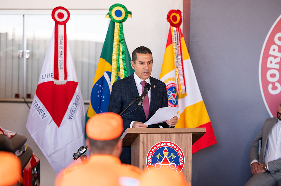 Entrega viaturas CBM Patos de Minas 2.jpg