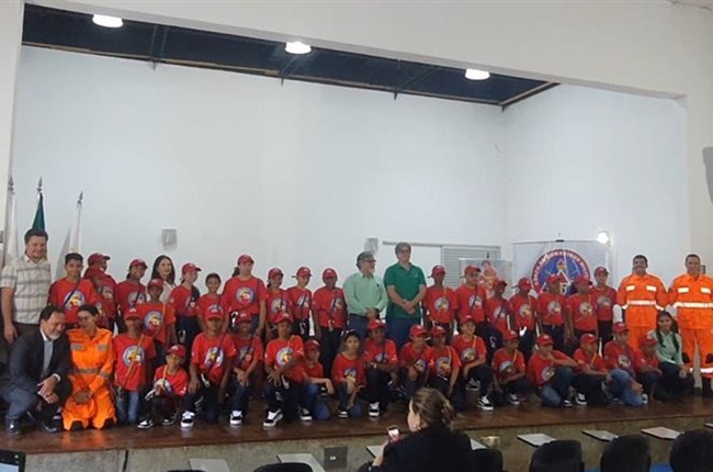 Itabira - entrega carro bombeiros _2_.jpg