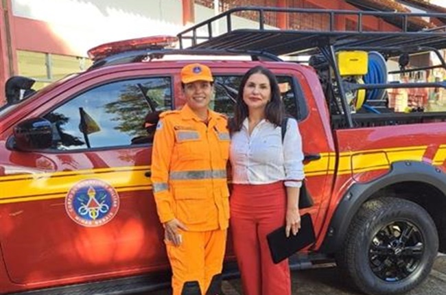 Itabira - entrega carro bombeiros _1_.jpg