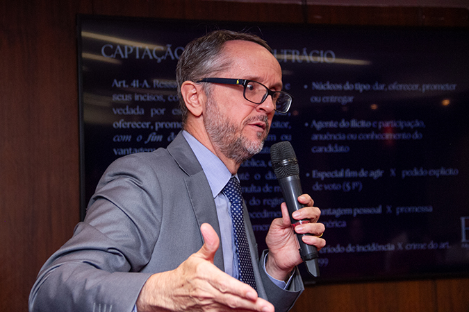 seminario_eleitoral_2026AlexLanza _14_ noticia.jpg