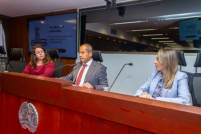 NOTICIA02_de_olho_emendas_caotsEricBezerra_IMG_1864.jpg