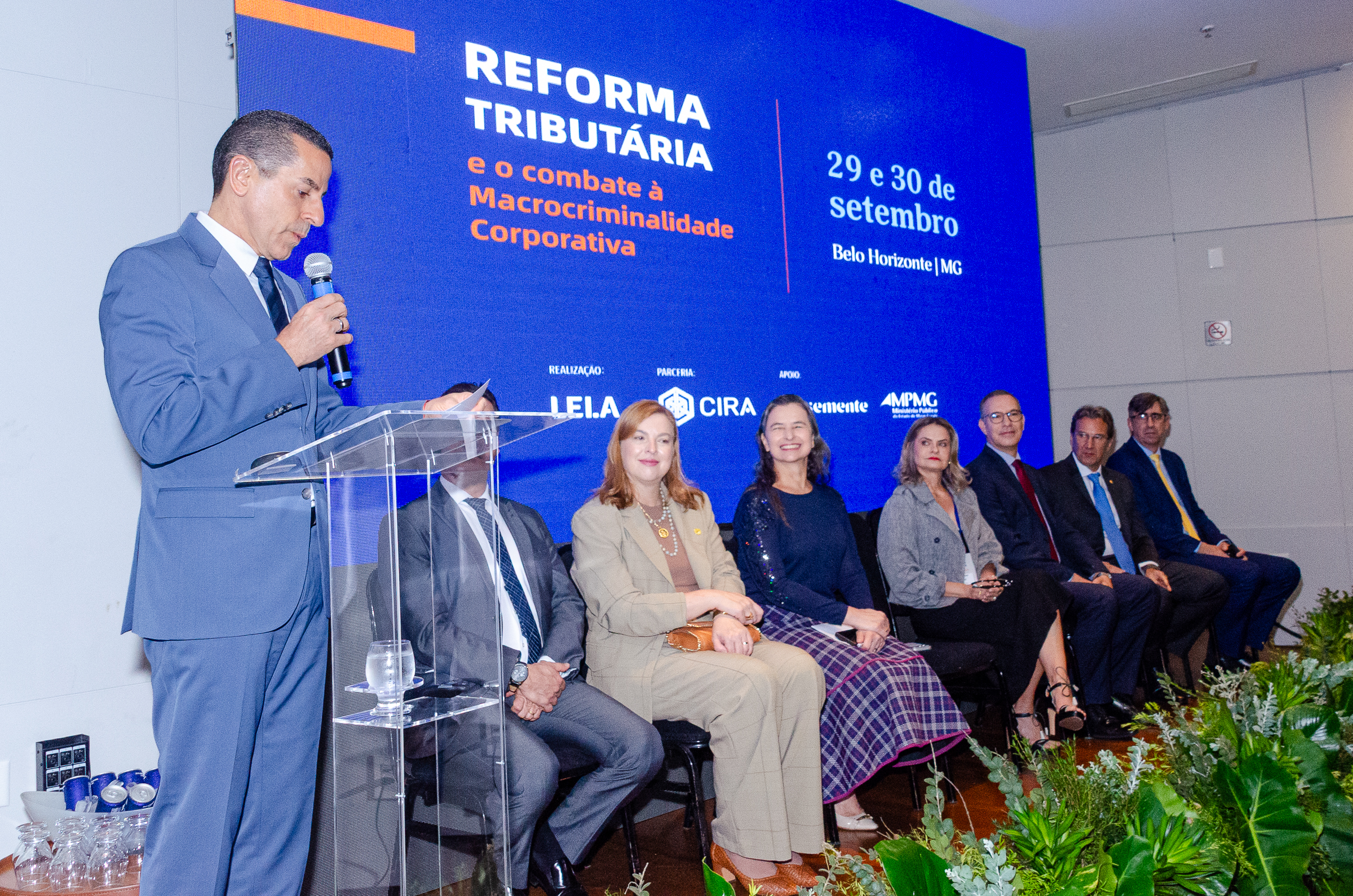 BH - Seminario Cira _5_.jpg