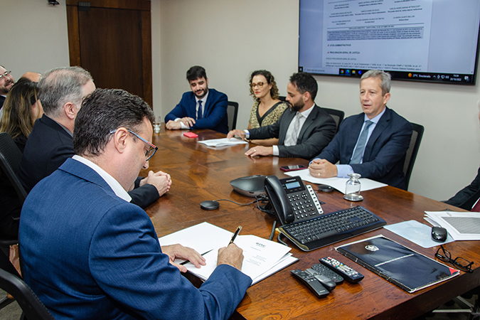 assinatura 1 TC Anglo.jpg