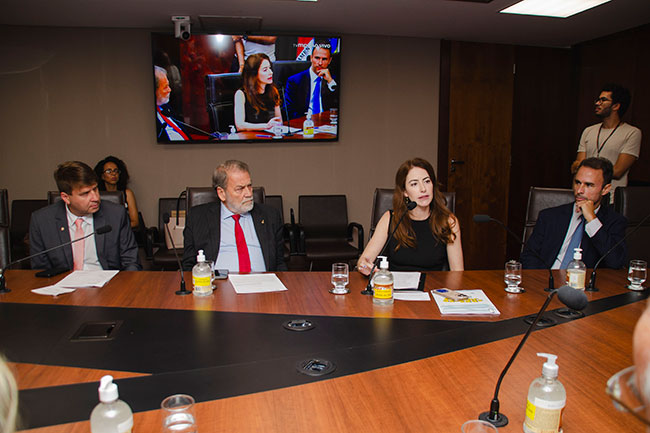 NOTICIA_lancamento_crescer_juntos_DSC_3657.jpg