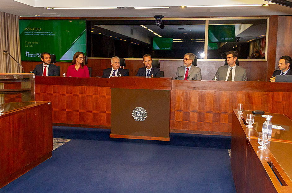 DESTAQUE13_assinatura_cntrato_rsu_riodoceEricBezerra_IMG_8934.jpg.jpeg