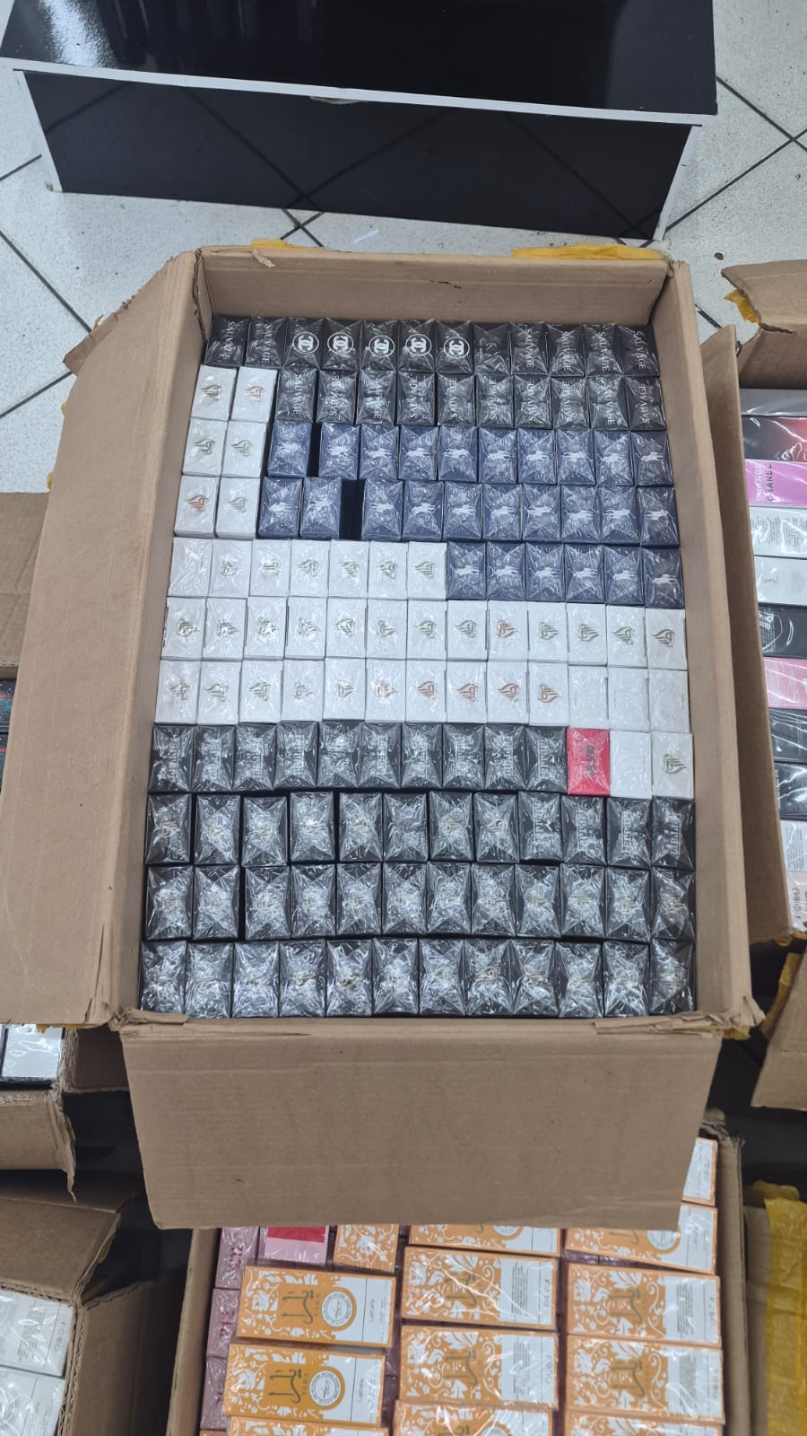 Uberaba - fiscalização perfumes