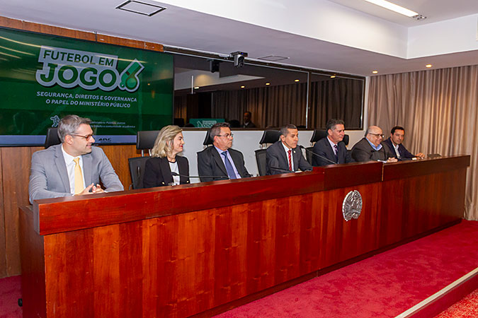 NOTICIA04_palestra_futobol_em-Jogo_papelMPEricBezerra_IMG_8124.jpg.jpeg