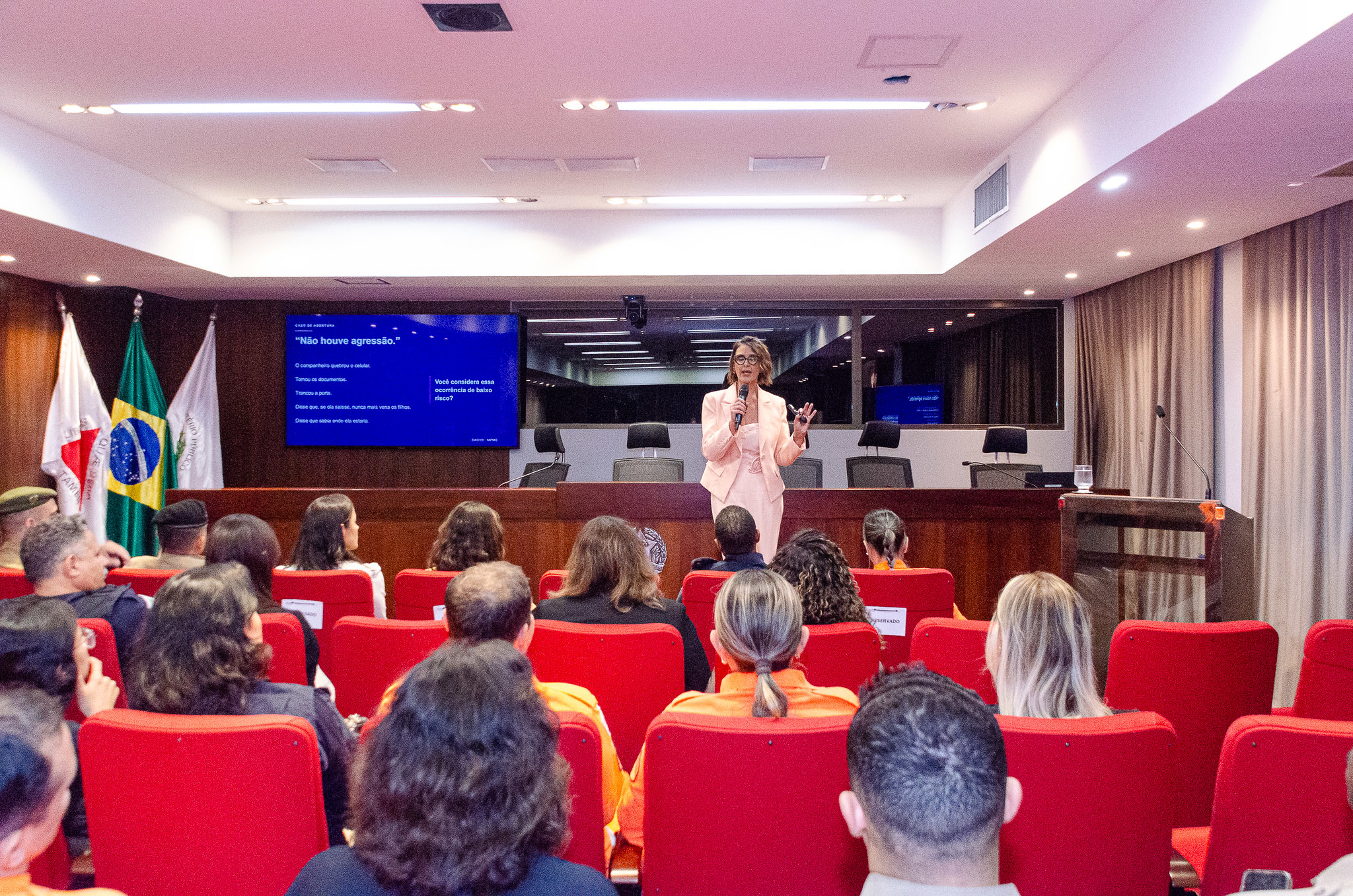 260902 Evento Violencia de Genero-MPMG-salao vermelho-3.jpg