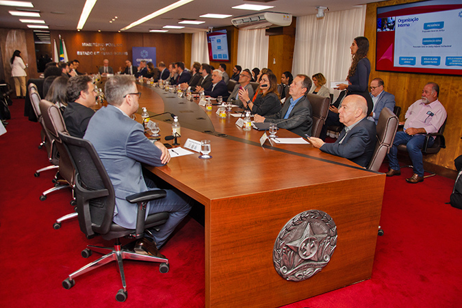 compor 500 casos noticia.jpg