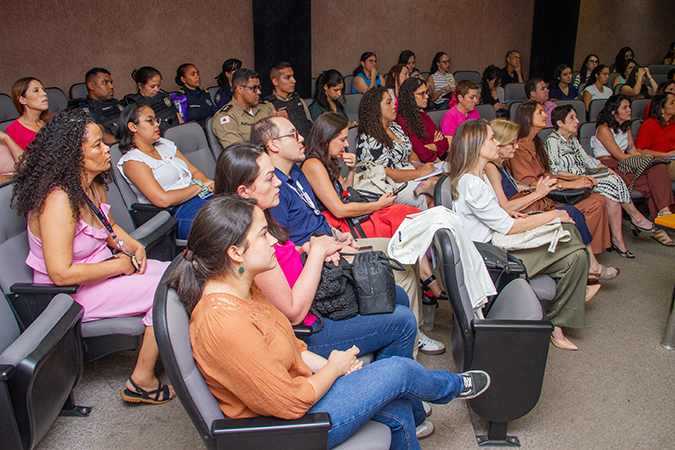 Seminario violencia contra a mulher UFMG noticia.jpg