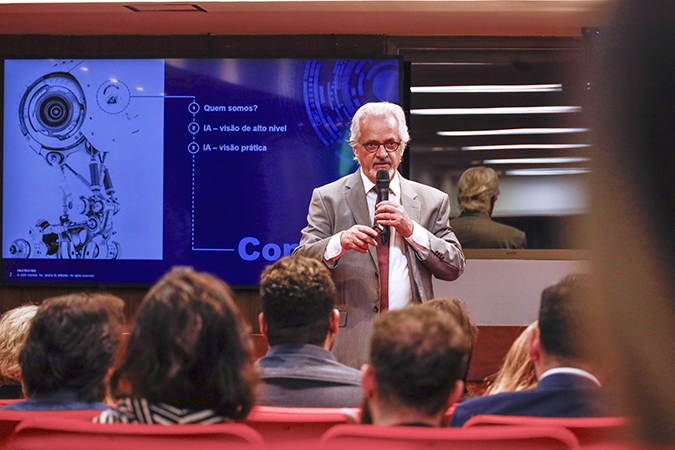 palestra Jaime Nogueira da Gama noticia2.jpg