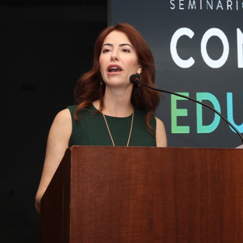 260813-conexao-educacao-olho.jpg